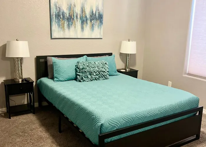 Havasu Retreat! Pool, Spa, Gym & View